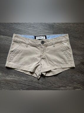 Abercrombie & FitchKhaki Cotton Shorts - Beige